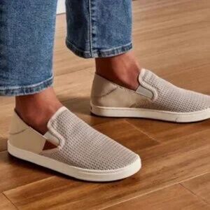 OLUKAI Pehuea Slip-On Sneakers – Size 7.5  – Coastal Casual-Tapa Color